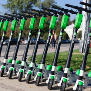 Quel sera le destin des milliers de trottinettes en libre-service de Paris ?